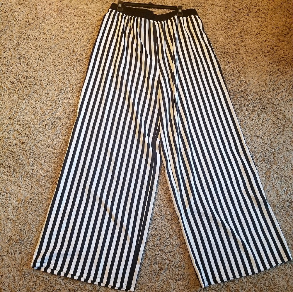 Wide leg pants